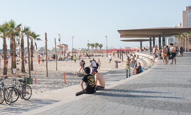 טיילת חוף הים בתל אביב